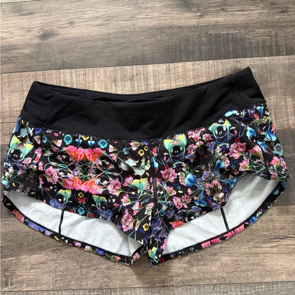 Like New Lululemon Floral Speed Shorts Size 6
